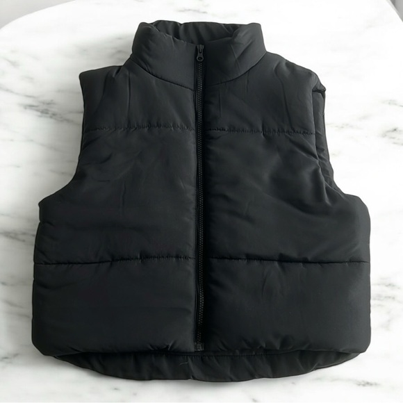Forever 21 Jackets & Blazers - Forever 21 | Cropped Puffer Vest
